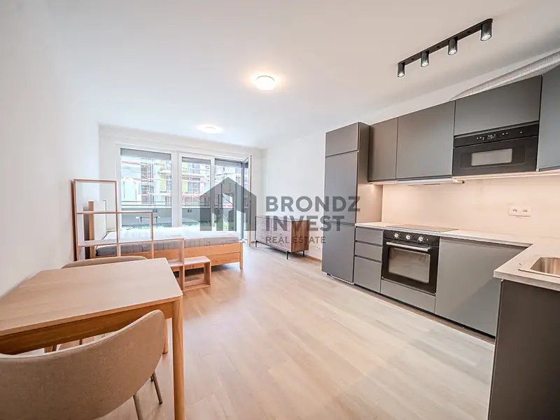 Prodej bytu 1+kk 34 m², Praha – náhled fotky 1