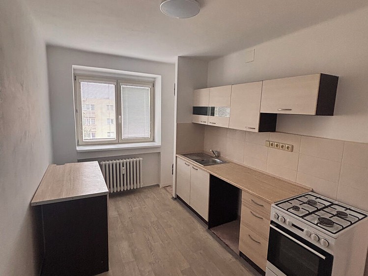 Wohnung 3+1 zur Miete, 74 m² (1 von 5)