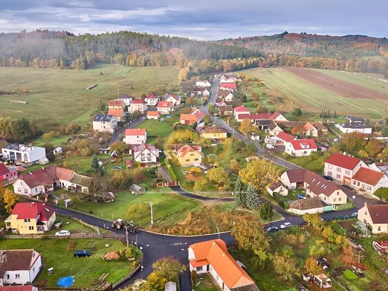 Prodej stavebního pozemku 694 m², Albrechtice nad Vltavou – náhled fotky 3