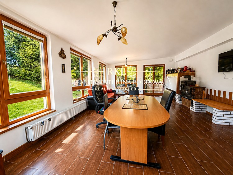 Prodej komerčního prostoru, 1 011 m² (6 z 27)