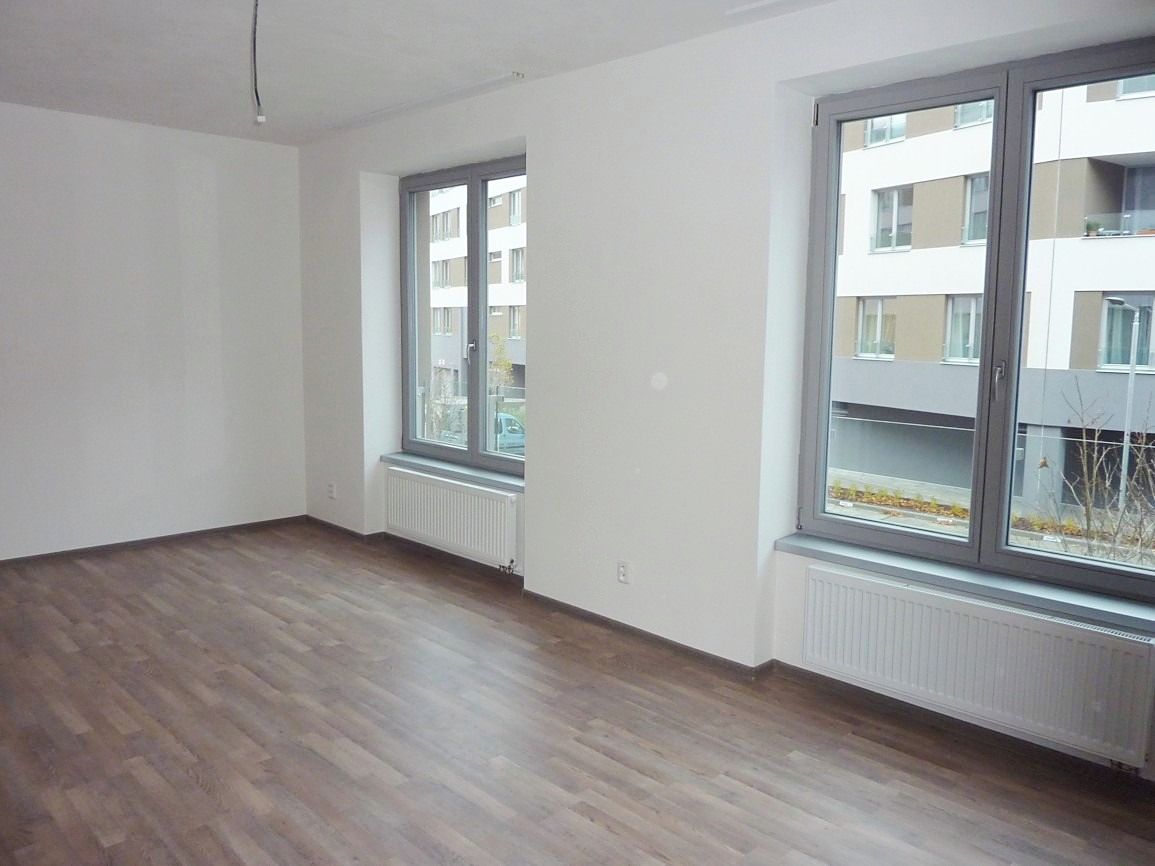 Pronájem bytu 1+kk 30 m², Kolín – fotka 1 z 3
