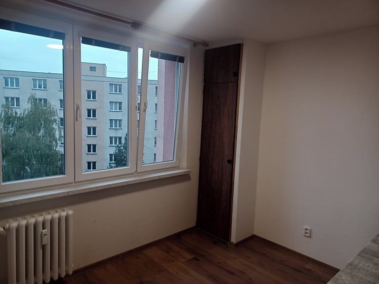 Pronájem bytu 1+1, 38 m² (7 z 12)