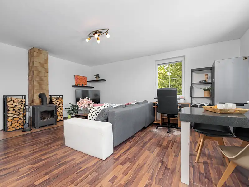 Prodej rodinného domu 70 m², pozemek 706 m², Bulovka – náhled fotky 2