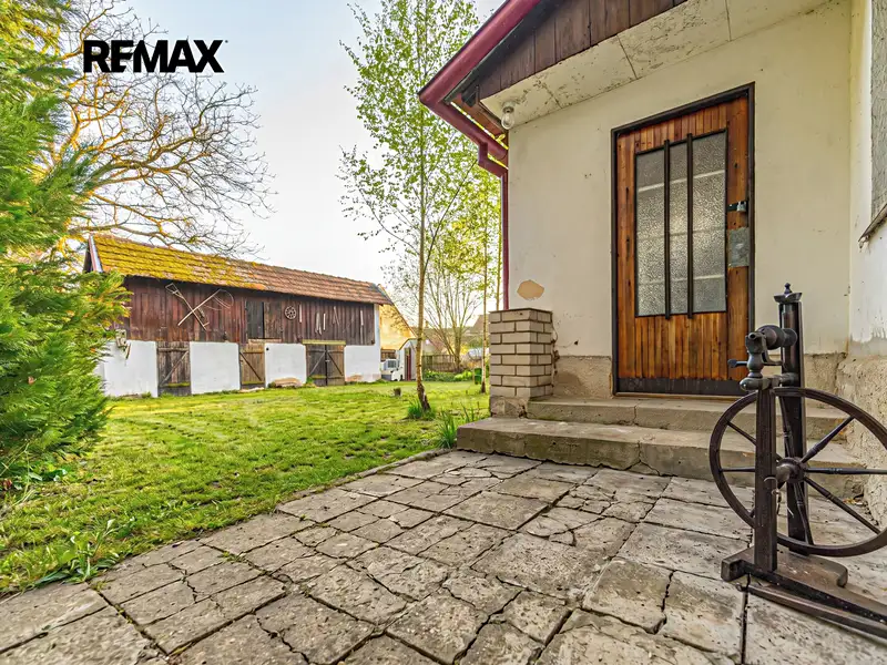 Prodej rodinného domu 130 m², pozemek 3150 m², Přeštěnice – náhled fotky 2