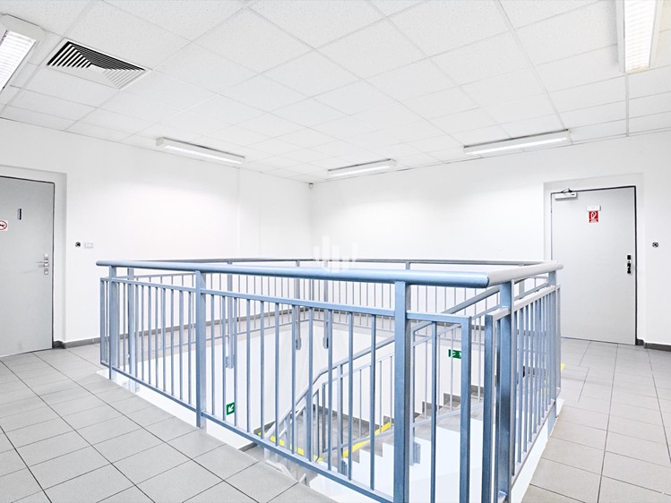 Pronájem komerčního prostoru, 376 m² (10 z 10)