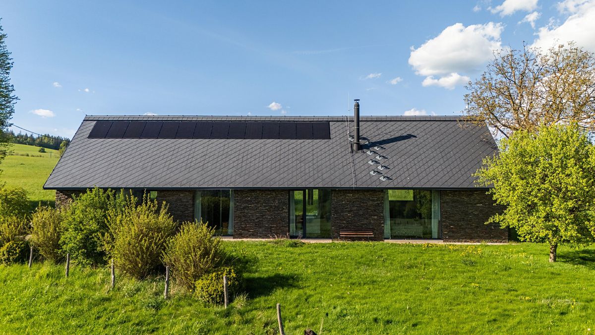 Prodej chalupy 197 m², pozemek 4450 m², Železný Brod – fotka 1 z 3