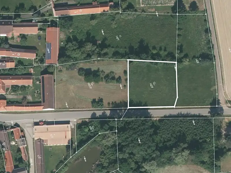 Prodej stavebního pozemku 1723 m², Komárov – náhled fotky 2