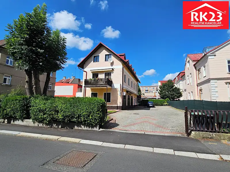 Prodej rodinného domu 941 m², pozemek 477 m², Mariánské Lázně – náhled fotky 1