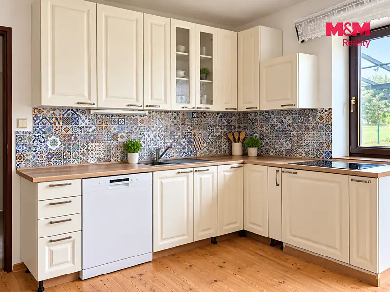 Prodej rodinného domu 194 m², pozemek 1345 m², Horka – náhled fotky 3