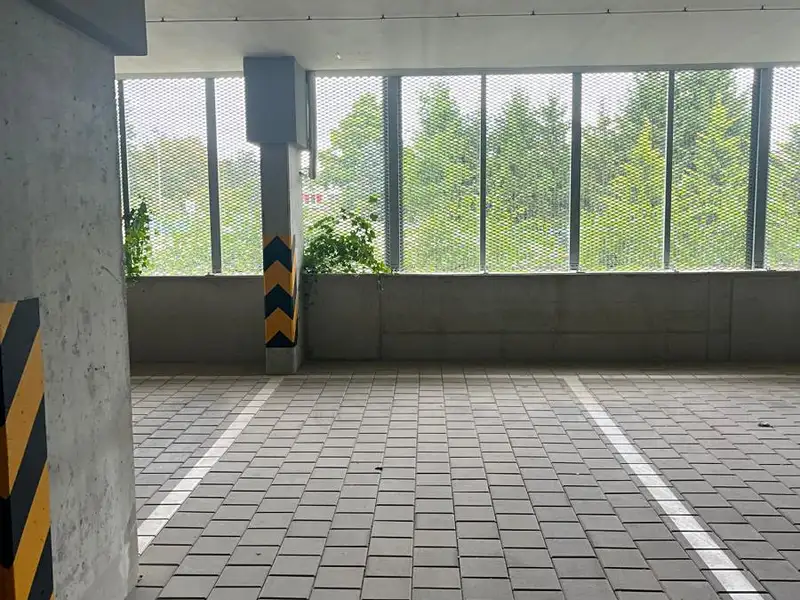Pronájem garážového stání 10 m², Praha – náhled fotky 3