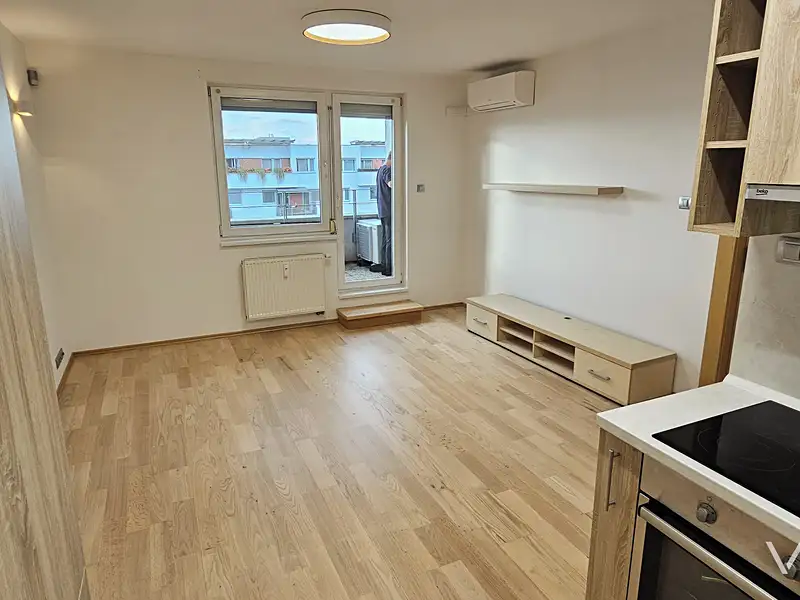 Pronájem bytu 2+kk 45 m², Poděbrady – náhled fotky 2
