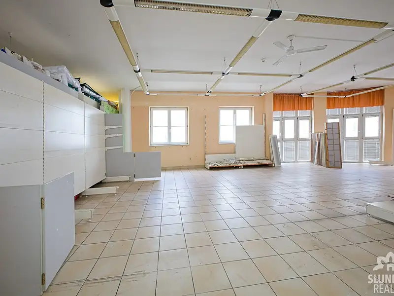 Pronájem obchodního prostoru 95 m², Uherské Hradiště – náhled fotky 2