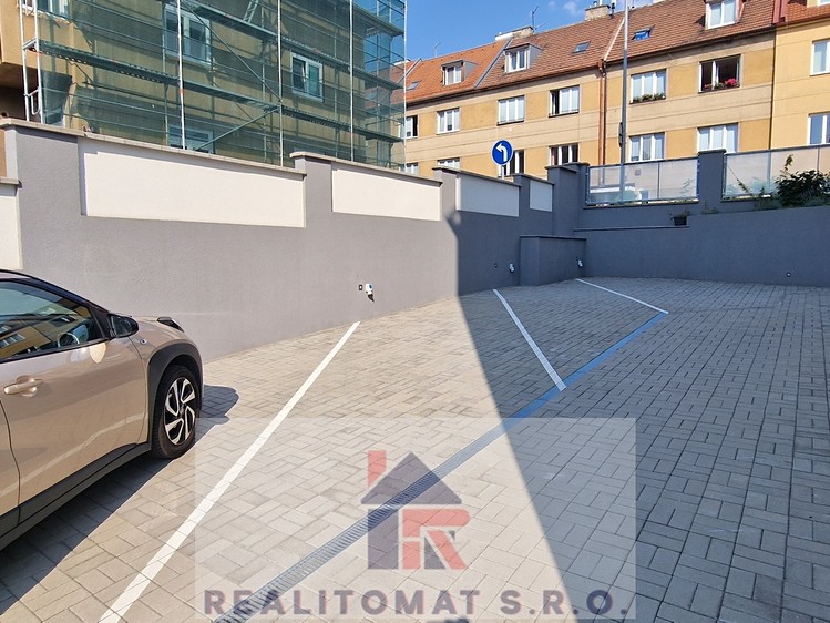 Pronájem nemovitosti, 20 m² (7 z 11)