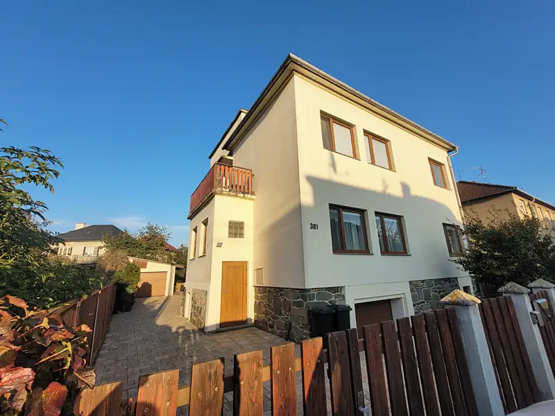 Prodej rodinného domu 200 m², pozemek 374 m², Litovel – náhled fotky 2