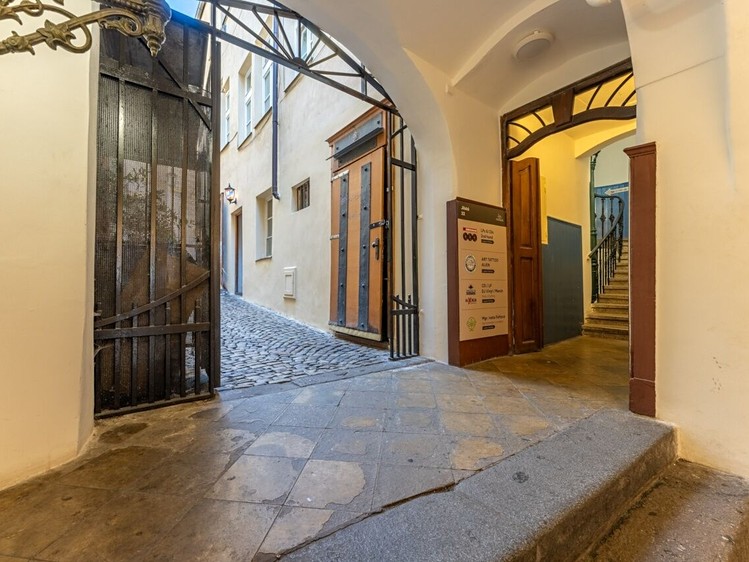 Комерційне приміщення в оренду, 160 м² (3 з 25)