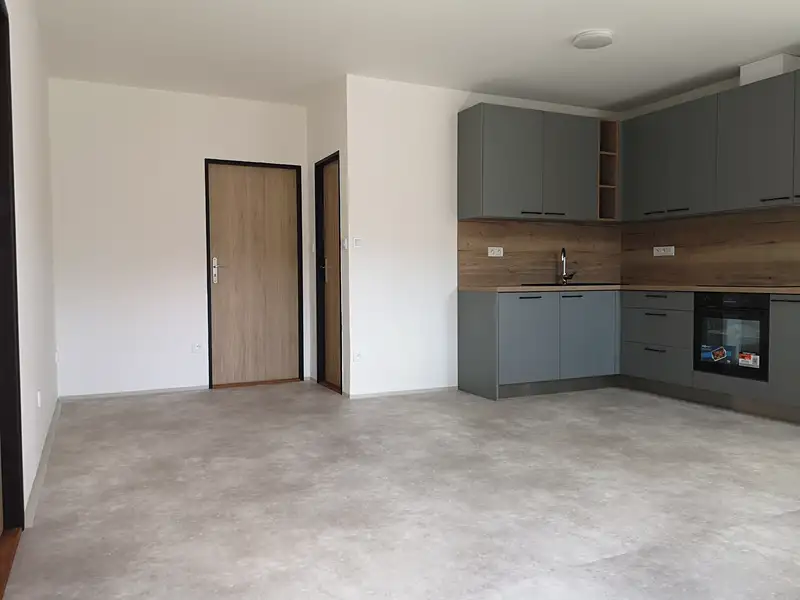 Pronájem bytu 3+kk 65 m², Vsetín – náhled fotky 2