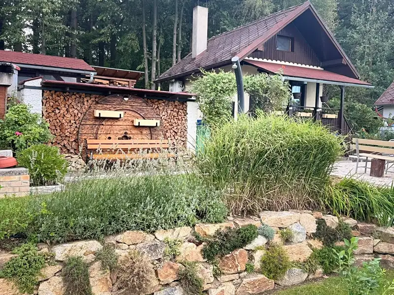 Prodej chaty 16 m², pozemek 300 m², Hlincová Hora – náhled fotky 2