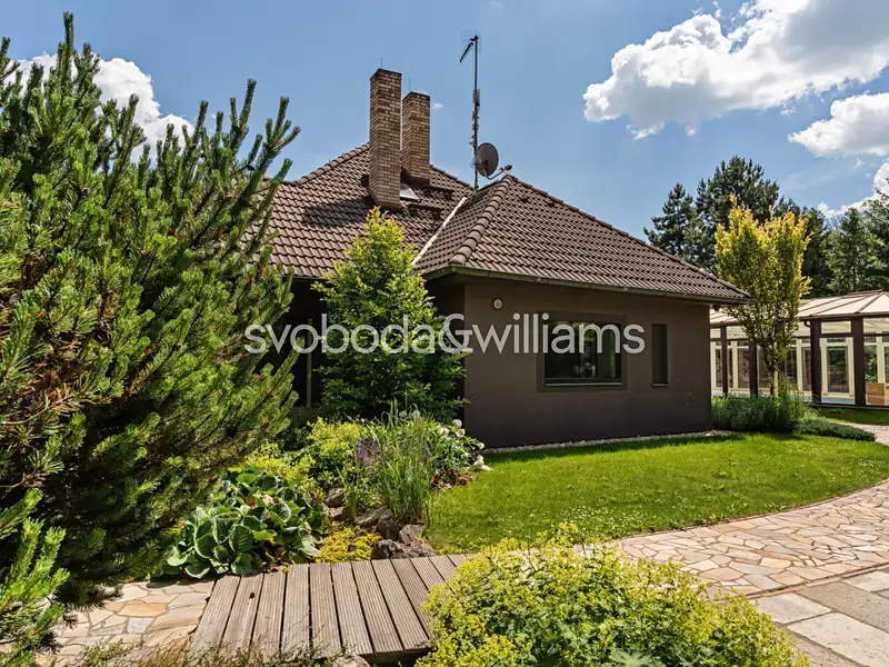 Prodej rodinného domu 316 m², pozemek 2573 m², Unhošť – náhled fotky 2