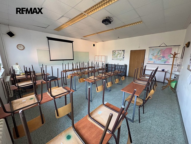 Комерційне приміщення на продаж, 900 м² (21 з 50)