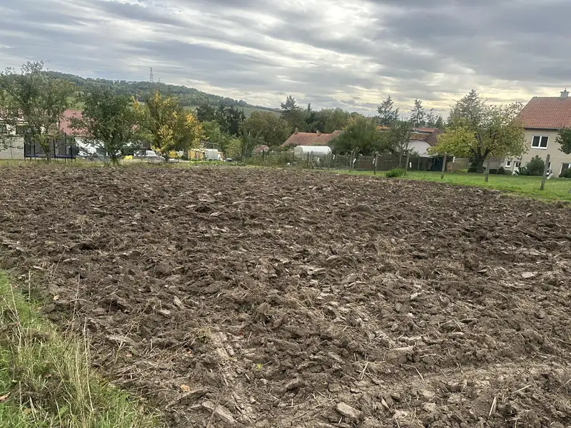 Prodej stavebního pozemku 878 m², Němčany – náhled fotky 3