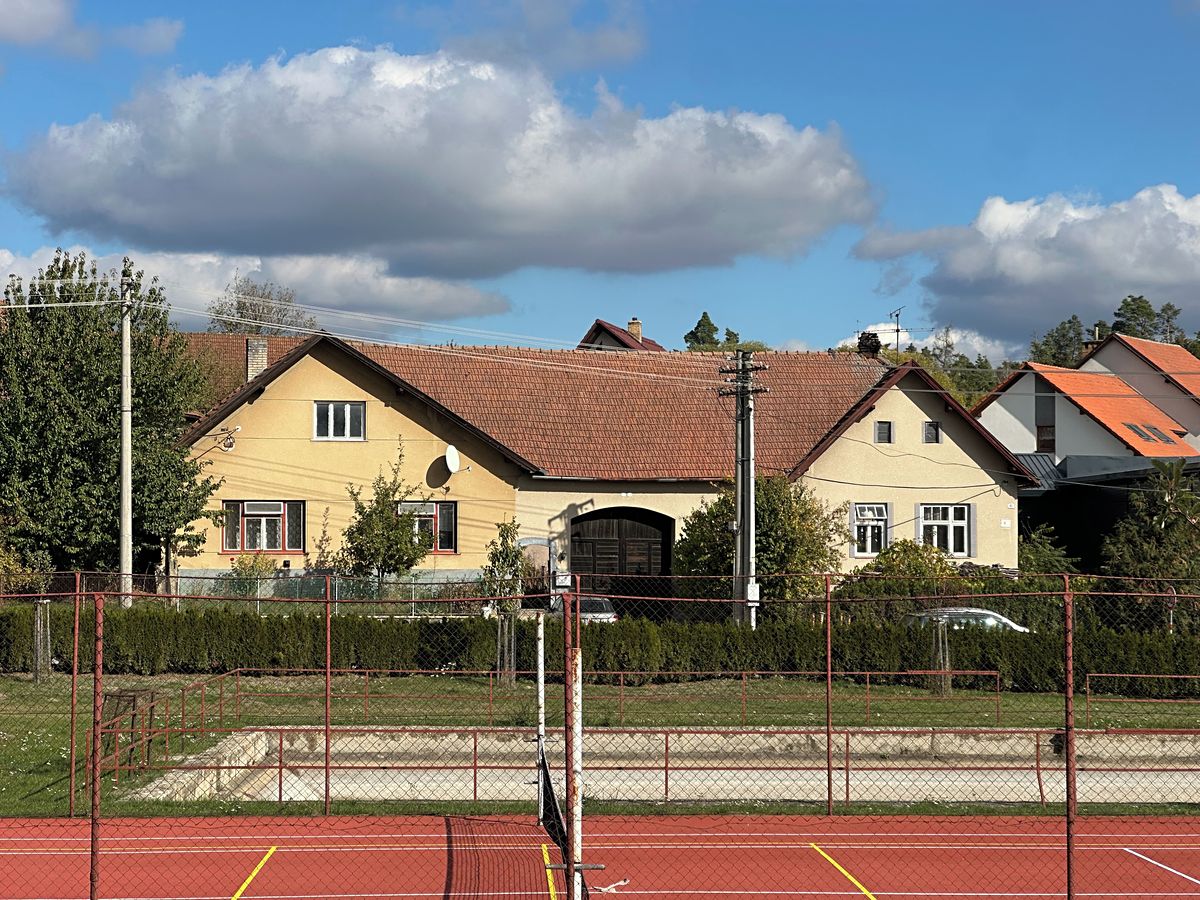 Prodej rodinného domu 280 m², pozemek 1176 m², Jabloňov – fotka 1 z 3