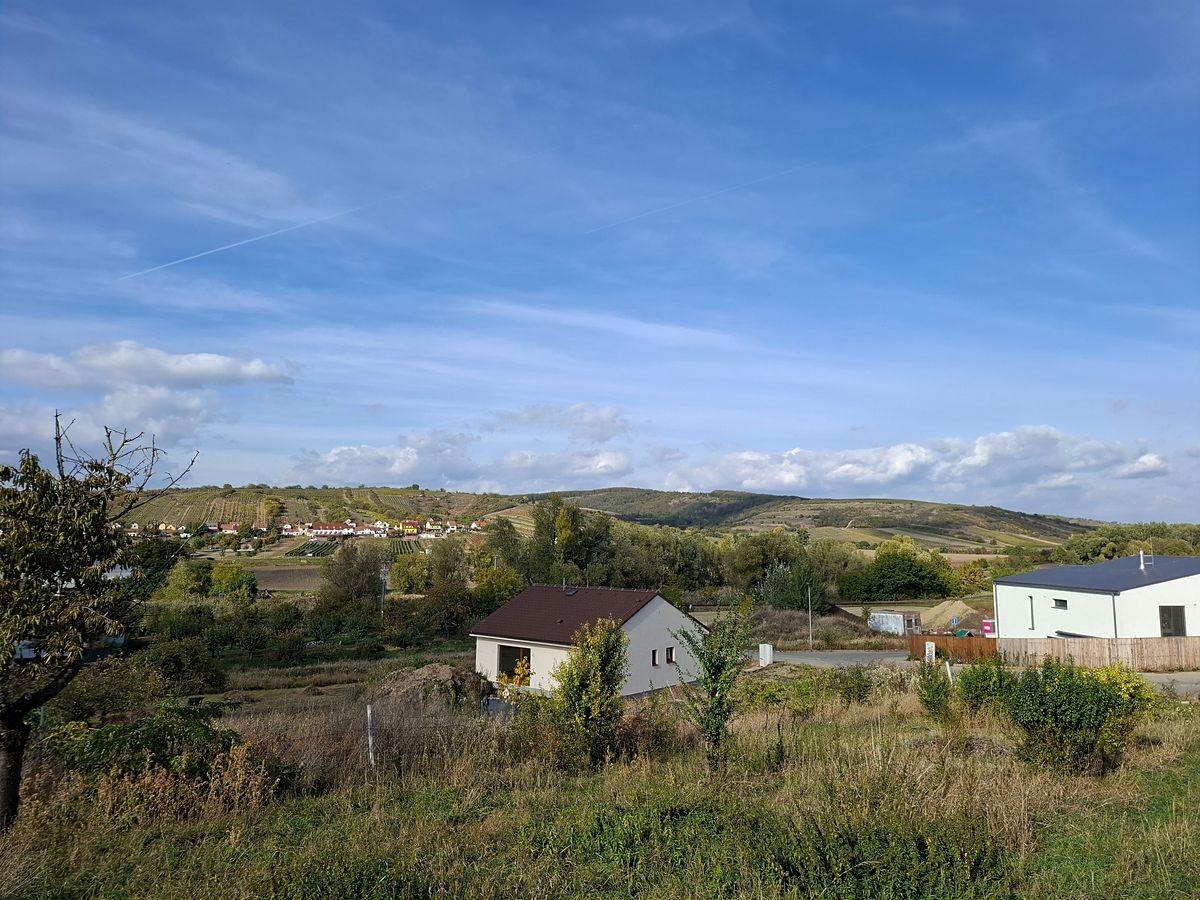 Prodej stavebního pozemku 701 m² – fotografie 4