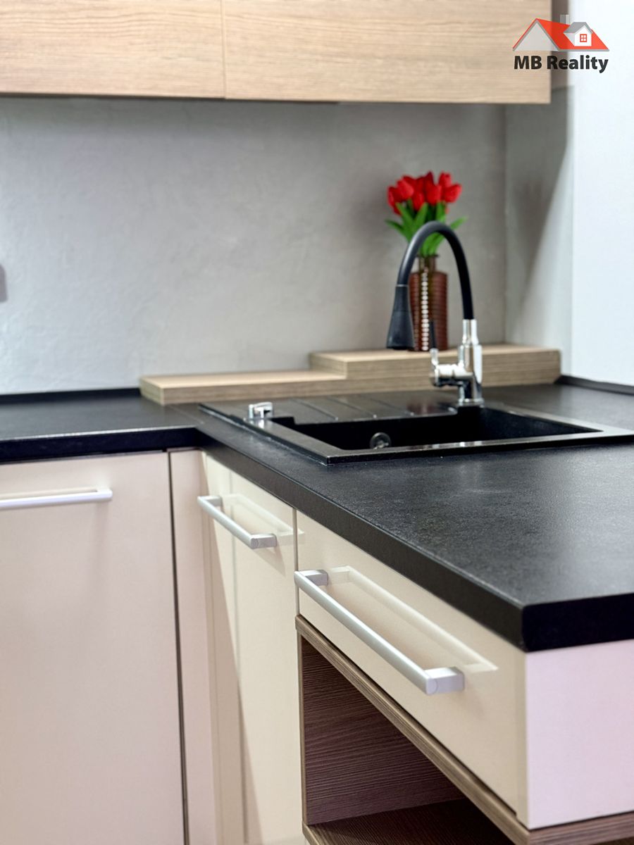 Pronájem bytu 2+1 68 m² – fotografie 2