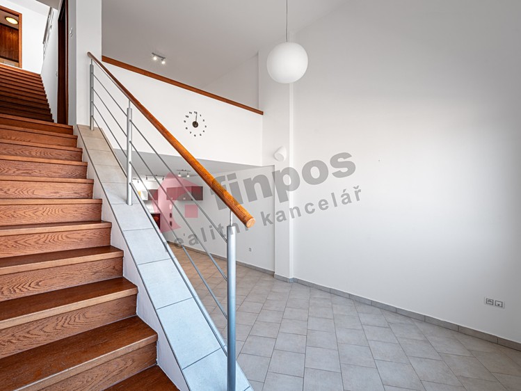 Pronájem domu, 105 m² (4 z 17)