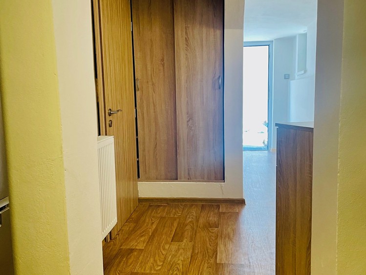 Pronájem bytu 1+kk, 35 m² (6 z 12)