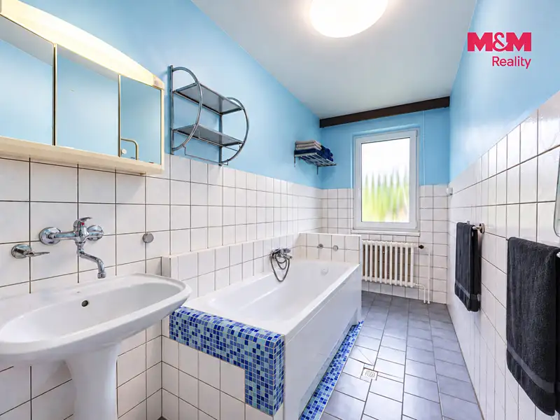 Prodej rodinného domu 236 m², pozemek 666 m², Solnice – náhled fotky 3