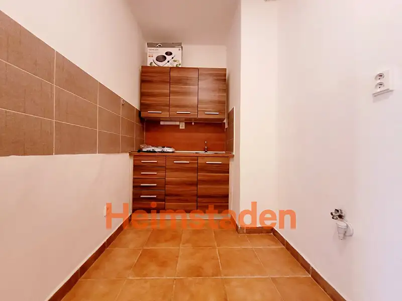 Pronájem bytu 1+kk 20 m², Havířov – náhled fotky 2
