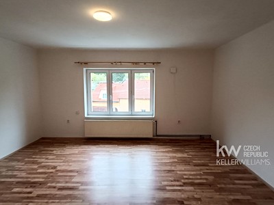 Pronájem bytu 3+kk, 85 m² (2 z 13)