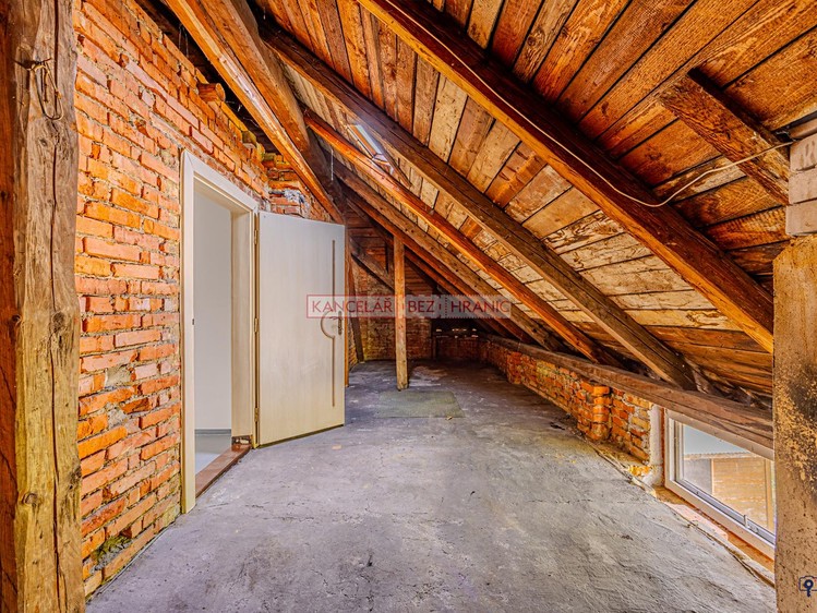 Prodej domu, 376 m² (48 z 52)