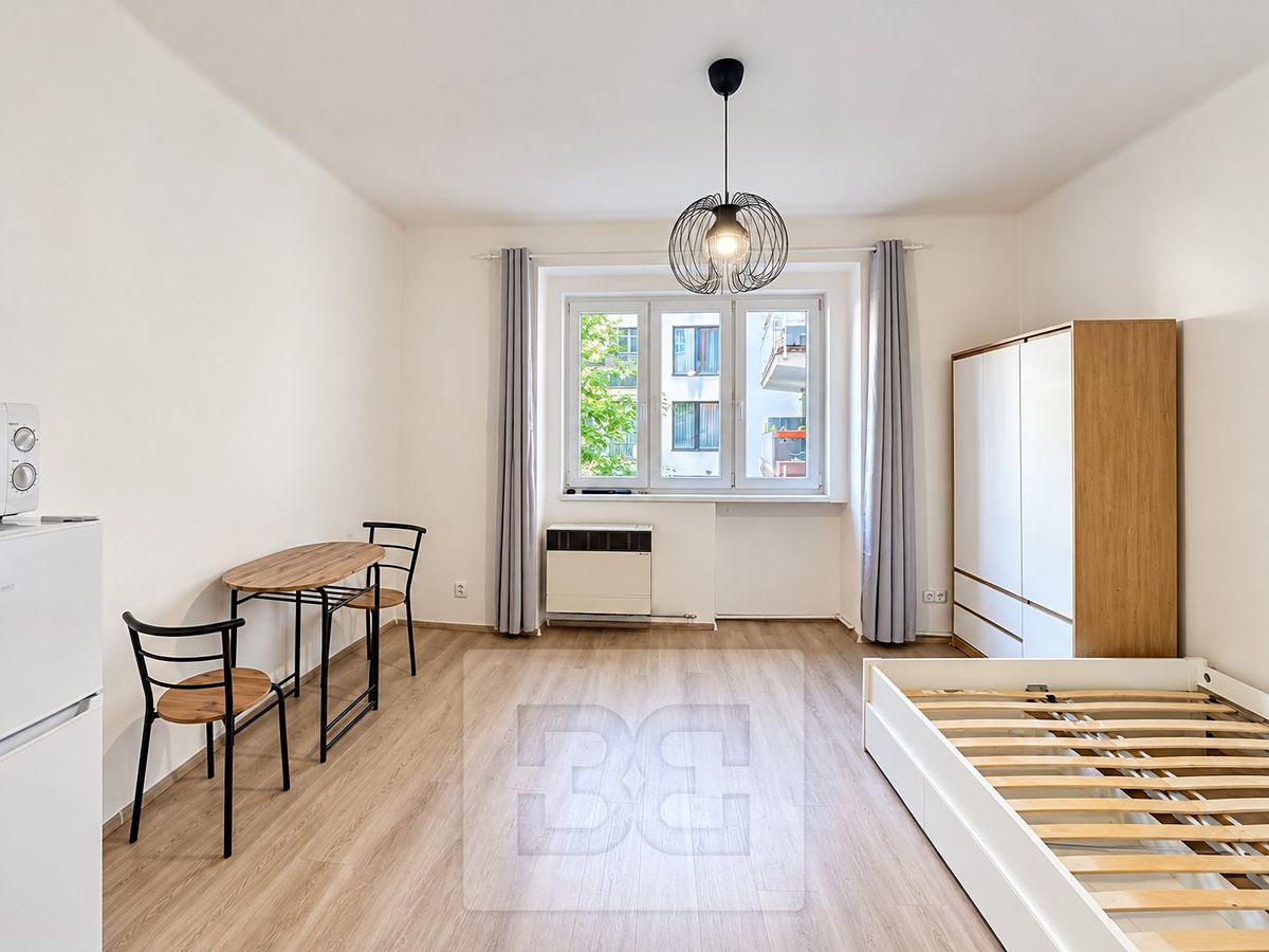 Pronájem bytu 1+kk 27 m²