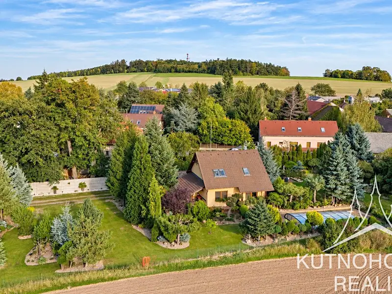 Prodej rodinného domu 115 m², pozemek 2188 m², Suchdol – náhled fotky 1