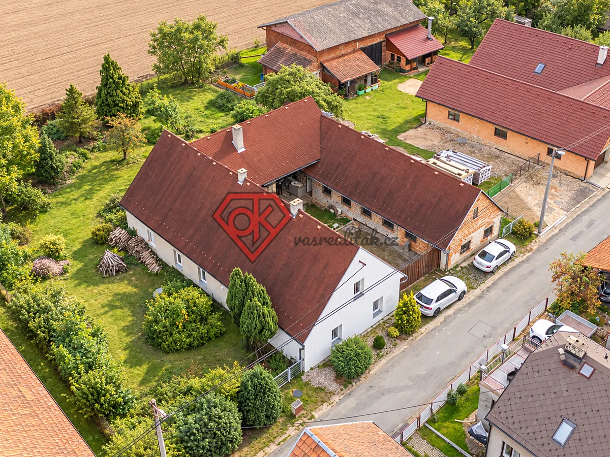 Prodej rodinného domu 299 m², pozemek 1962 m²