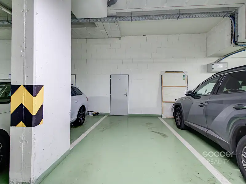 Pronájem garážového stání 16 m², Praha – náhled fotky 2