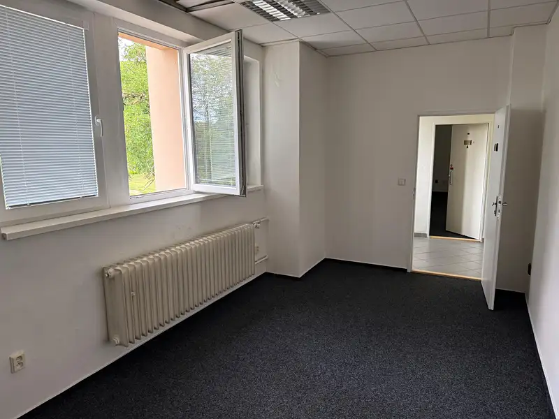 Pronájem kanceláře 46 m², Praha – náhled fotky 3