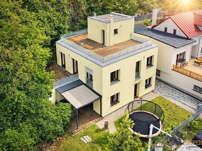 Prodej rodinného domu 260 m², pozemek 359 m²