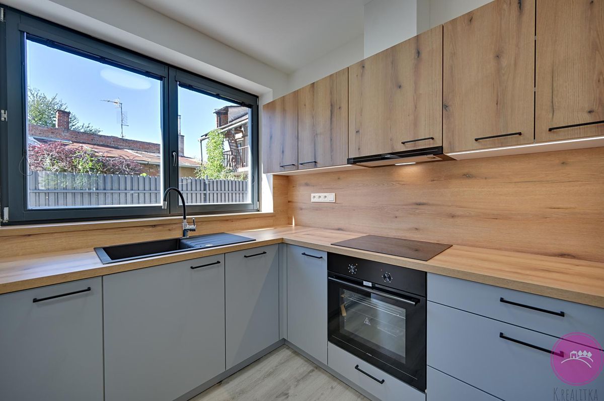 Pronájem bytu 3+kk 61 m²