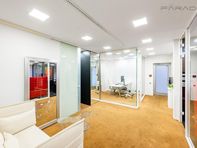 Prodej komerčního prostoru, 116 m² (8 z 17)
