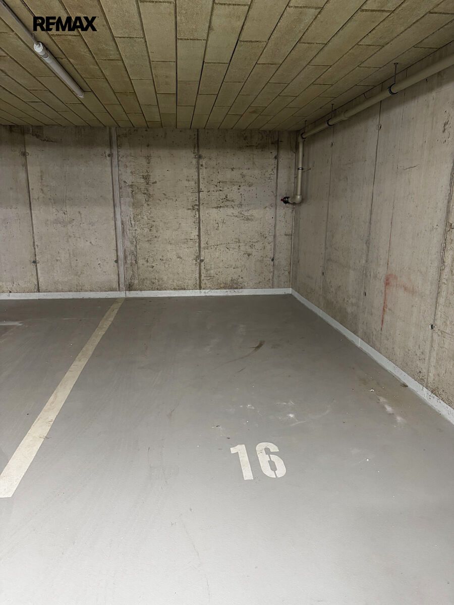 Pronájem garážového stání 5 m²