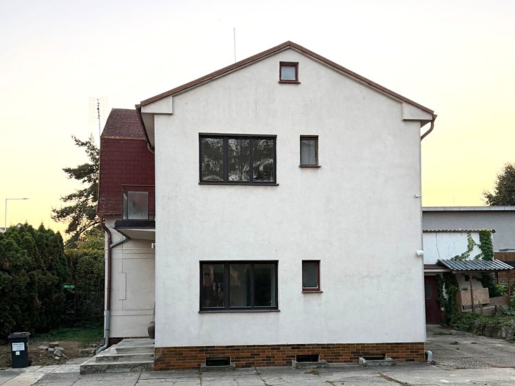 Haus zur Miete, 168 m² (1 von 25)