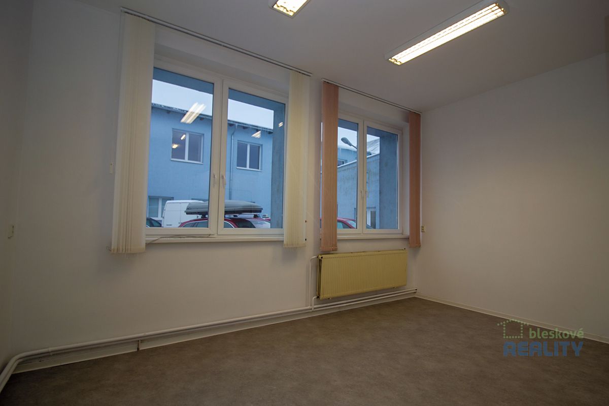 Pronájem kanceláře 22 m², Brandýs nad Labem-Stará Boleslav – fotka 1 z 3