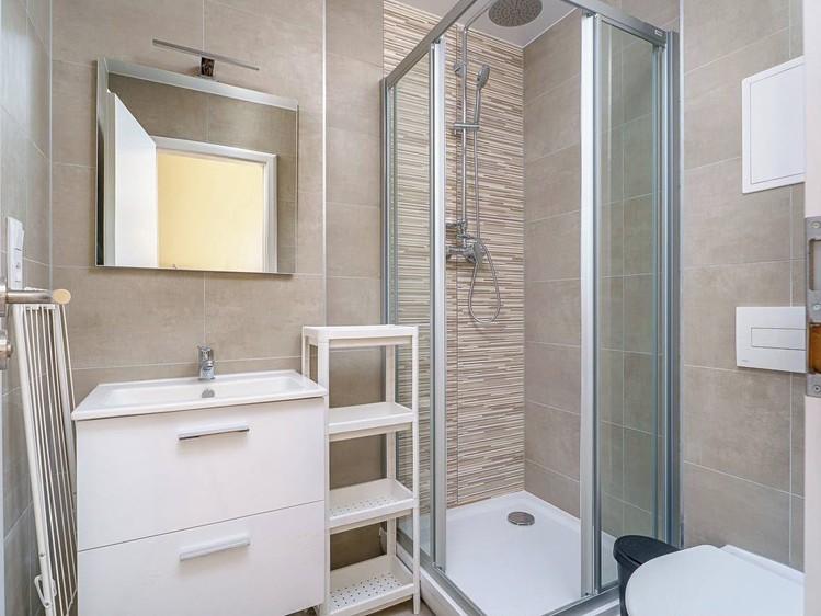 Квартира 1+kk в оренду, 27 м² (5 з 5)