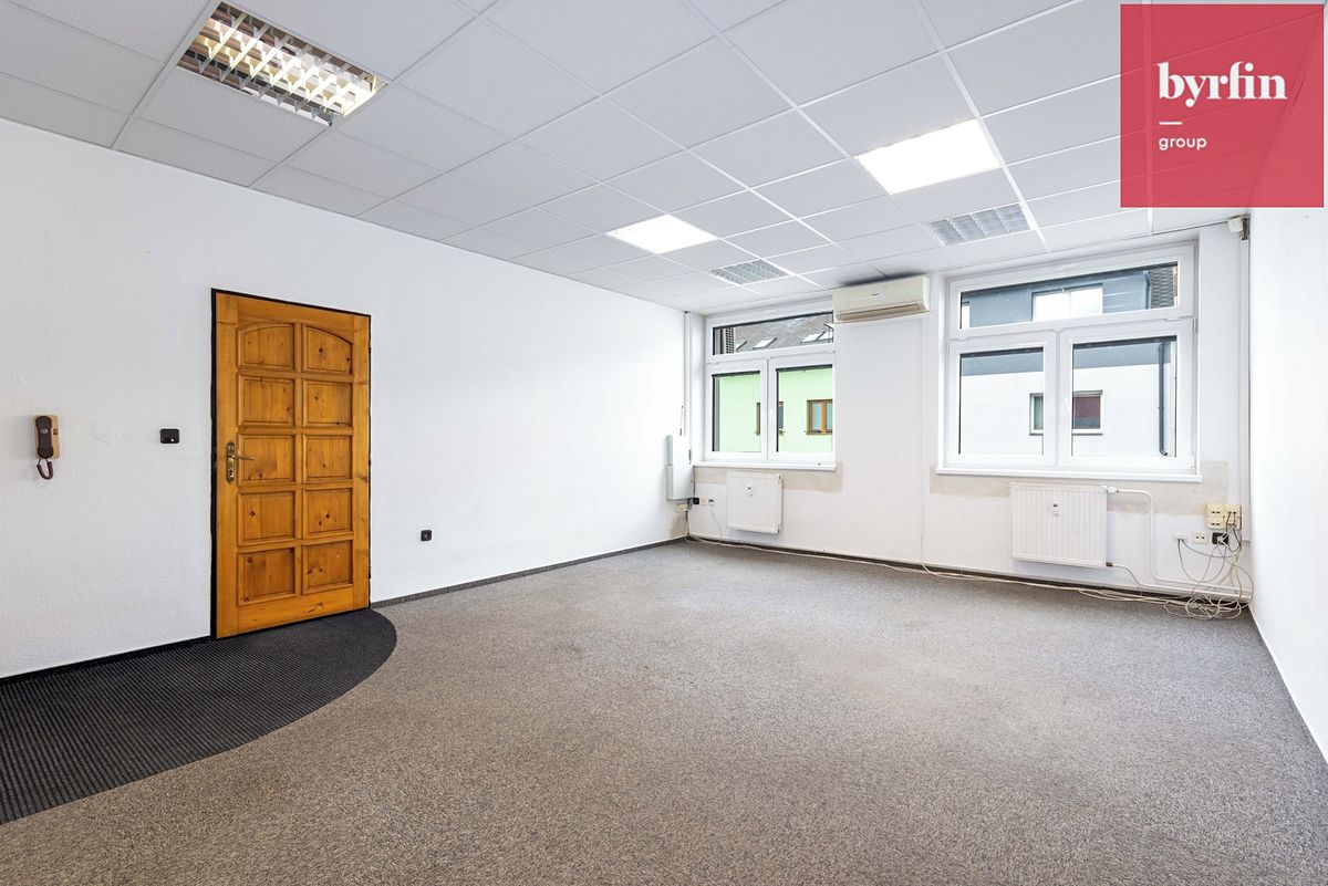 Pronájem kanceláře 138 m² – fotografie 5