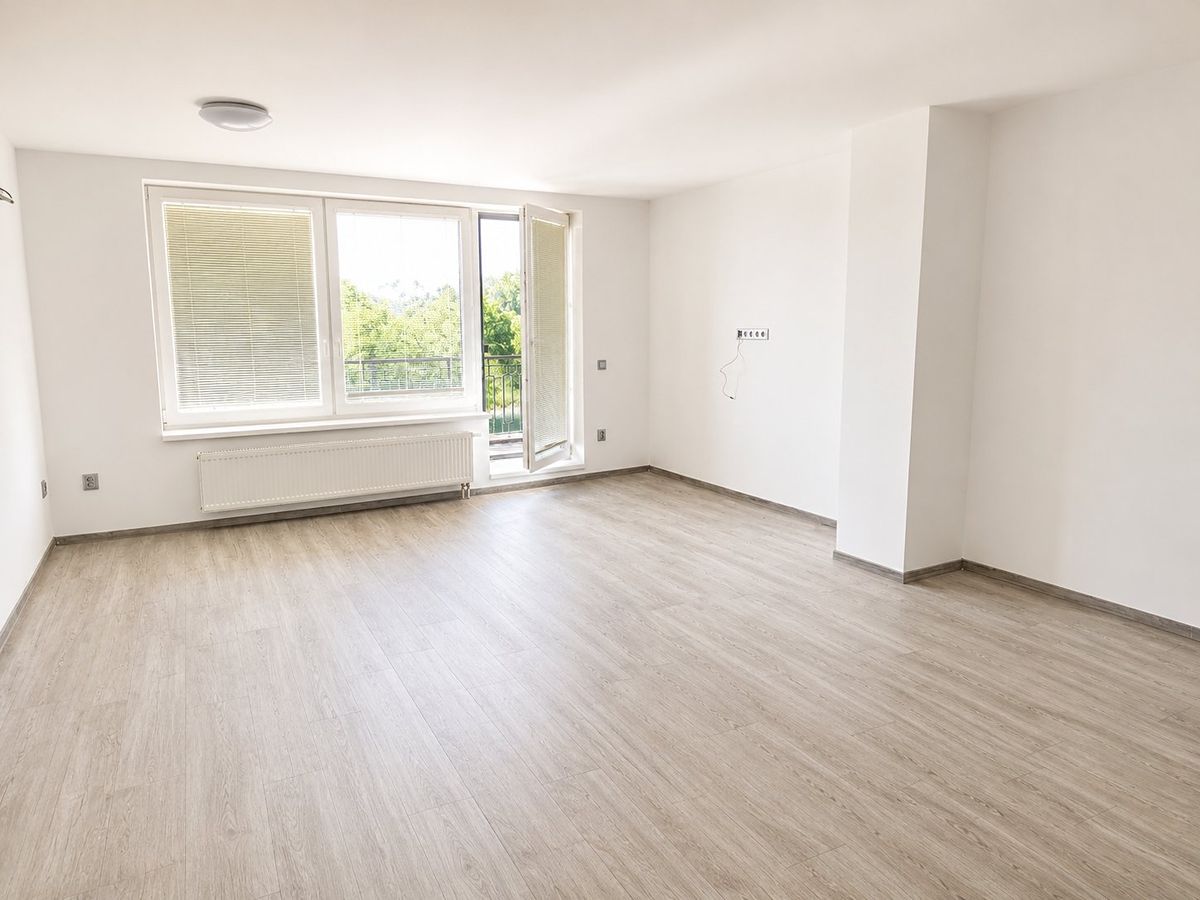 Pronájem rodinného domu 125 m², pozemek 623 m² – fotografie 3