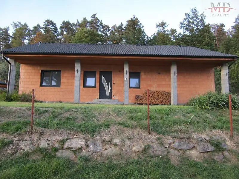 Prodej rodinného domu 103 m², pozemek 847 m², Nový Knín – náhled fotky 2