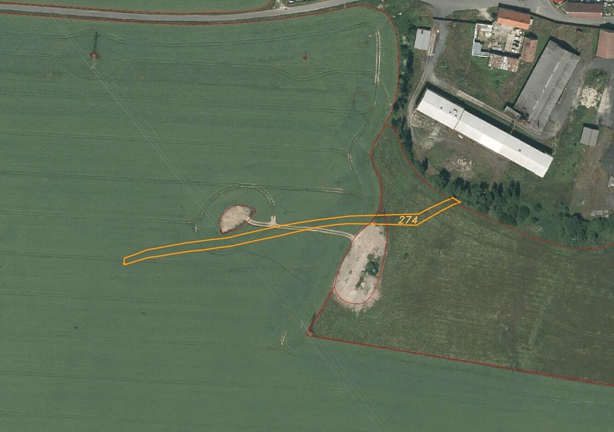 Prodej pole 1500 m²