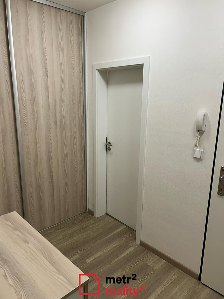 Pronájem bytu 1+kk 34 m² – fotografie 5